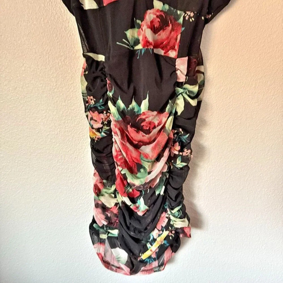LUSH x NORDSTROM | Black Floral Stretch Spaghetti Strap Mini Dress | Medium - Picture 3 of 8